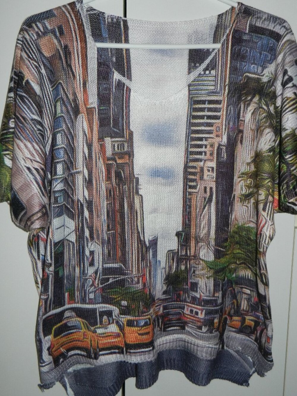 Chandail avec impression Ville de New York; taille unique